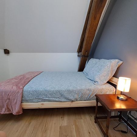 Aparthotel Kilometre 99 Pont-Sur-Yonne Exterior foto
